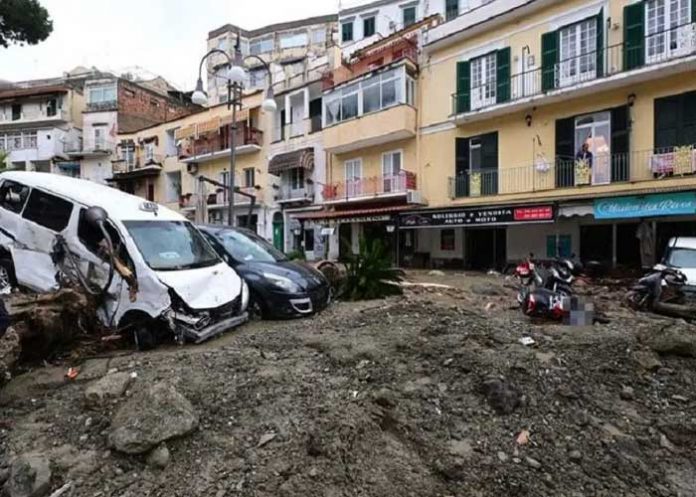 Registran al menos 8 muertos por los deslaves en la isla Ischia, Italia