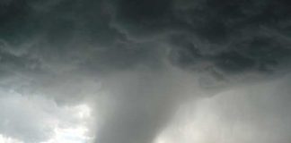 Fuerte tornado destruye todo a su paso en Estados Unidos (VIDEO)