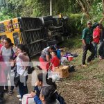 Bus termina volcado en El Jícaro, Nueva Segovia y deja varios lesionados