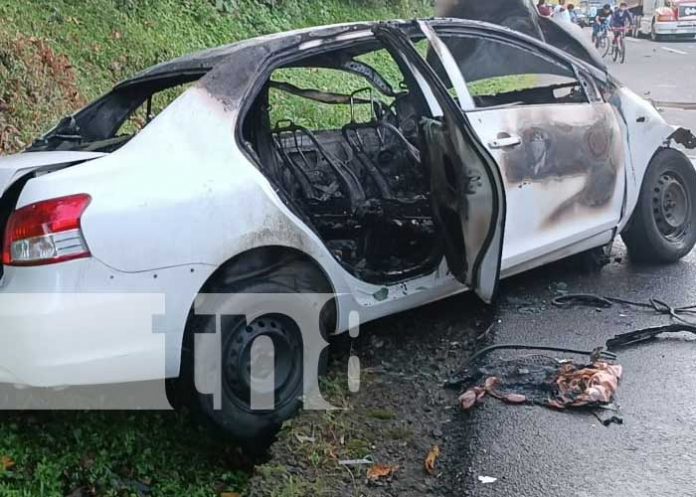 2 Vive de milagro después de tremendo impacto contra rastra en Diriamba