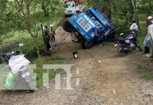 Camión ganadero termina volcado en la Comunidad Las Lomas, Muy Muy Camión ganadero termina volcado en la Comunidad Las Lomas, Muy Muy