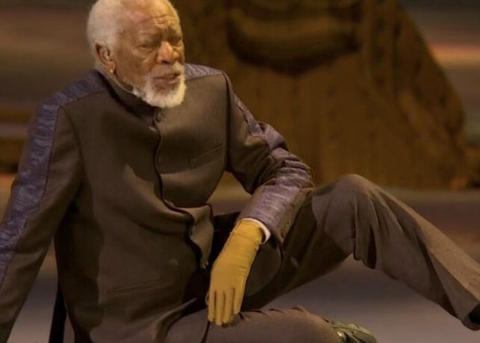 Una historia triste tras el guante de Morgan Freeman en el Mundial Qatar 2022