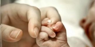 Bebé muere aplastado por su madre en Argentina