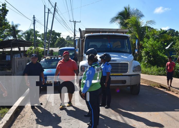 ¡Que tragedia! Motorizada se lesiona fuertemente en Bluefields