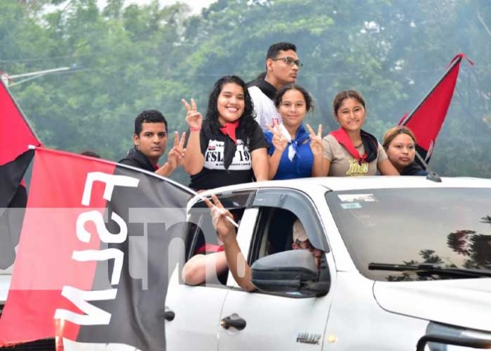 León celebra con caravanas el triunfo de la Alianza Unida Nicaragua Triunfa