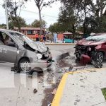 Accidente de tránsito en Matiguás: vehículo impacta de frente contra un taxi Accidente de tránsito en Matiguás: vehículo impacta de frente contra un taxi