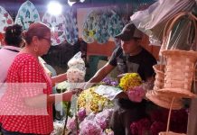 Buenas ventas de flores por Día de los Fieles Difuntos en Ocotal Buenas ventas de flores por Día de los Fieles Difuntos en Ocotal