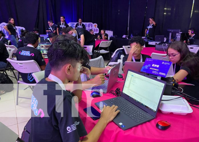 Realizan Hackathon Regional en Chinandega