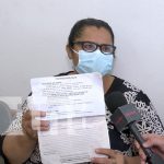 Foto: Servicio social: Mujer de escasos recursos solícita ayuda en Managua / TN8