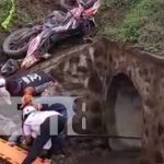 Motociclista resulto con lesiones de consideración al precipitarse a una alcantarilla en Juigalpa, Chontales Foto: Motociclista resultó con lesiones de consideración al precipitarse a una alcantarilla en Juigalpa, Chontales / TN8