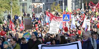 Berlín se levanta a marchar exigiendo para el alza en alimentos y energía
