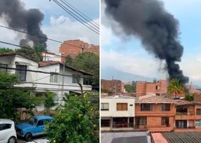 Se estrella avioneta en zona residencial de Medellín, Colombia