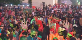 Realizan el XX carnaval nacional de mitos, leyendas y tradiciones leonesas