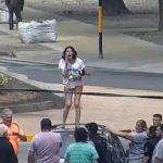‘Destornillada’ intentó tirar a su bebé desde el techo de un auto en Argentina Trasladada a un hospital psiquiátrico de Argentina