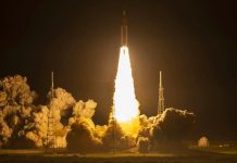 La NASA lanza con éxito un megacohete a la Luna
