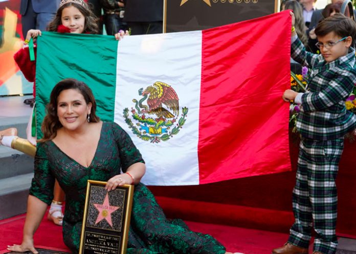 angelica1 Angélica recibe su estrella en el Paseo de la Fama de Hollywood