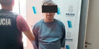 Secuestró y mató a su anciana madre con más de 100 puñaladas en Argentina
