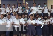 Estudiantes finalistas de la Escuela Normal de Bilwi reciben el bono Estudiantes de la Escuela Normal de Bilwi reciben el bono solidario