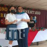 Entrega de bonos a bachilleres de Carazo y Granada