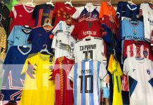 La fiebre mundialista ya está en el Mercado Roberto Huembes Camisas del Mundial de Fútbol en el Mercado Roberto Huembes