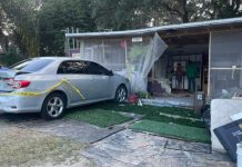 Hombre estrella su vehículo contra la casa de su ex 
