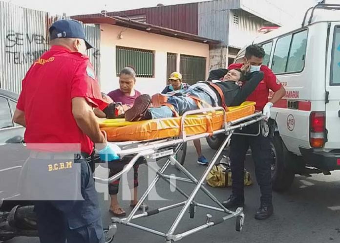 casco-11 Accidente en Managua por el choque de un motorizado con una caponera