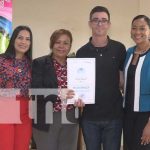 Entregan certificados a dueños de centros turísticos en Estelí Entrega de certificados a negocios turísticos en Estelí /
