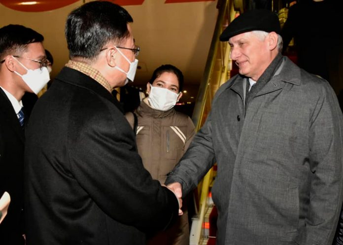 Presidente de Cuba arribó en China para reforzar lazos de colaboración