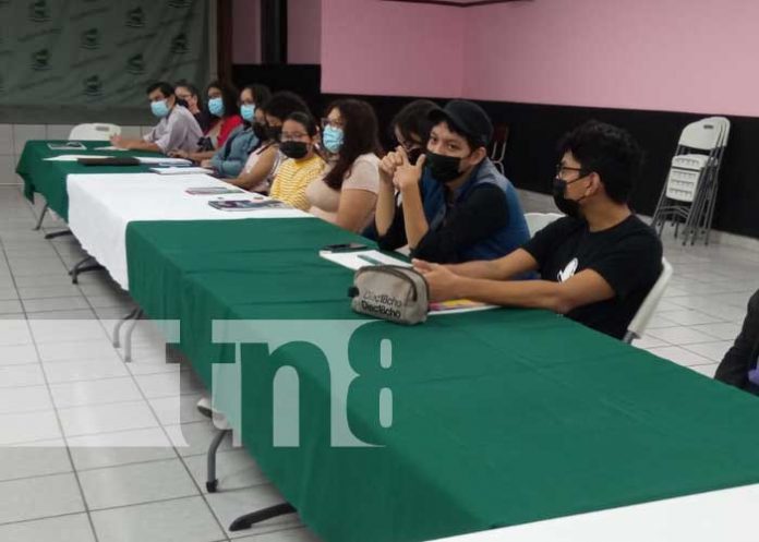 Curso de dibujo en Nicaragua con la UCN y el MINJUVE