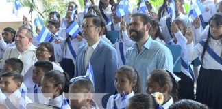 Donación de China de instrumentos musicales a colegio de León