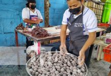 Trabajo duro pero con una rica recompensa: Así se hacen los dulces en Masaya Trabajo en la elaboración de dulces de Masaya