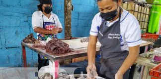 Trabajo en la elaboración de dulces de Masaya