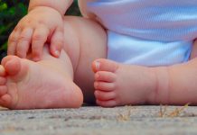 Ñiños mueren asesinados por sus padres en Estados Unidos
