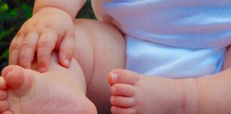 Ñiños mueren asesinados por sus padres en Estados Unidos