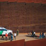 Trágica muerte de una migrante tras caer del muro fronterizo en Estados Unidos Trágica muerte de una migrante tras caer del muro fronterizo en Estados Unidos