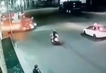 VIDEO BRUTAL: Menores de 15 y 16 mueren al «chocar con tráiler» en México Menores chocan contra tráiler y mueren atropellados en México