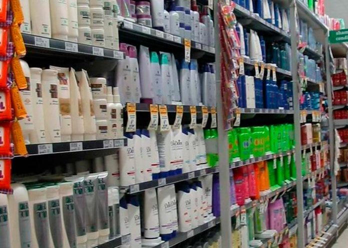Autoridades de España alertan de sustancias cancerígenas en el shampoo