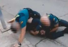 Agentes de la Policía de España matan brutalmente a un hombre (VIDEO) Agentes de la Policía de España matan brutalmente a un hombre (VIDEO)