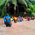 Tormenta tropical Nalgae azotó Filipinas dejando más de 100 muertos