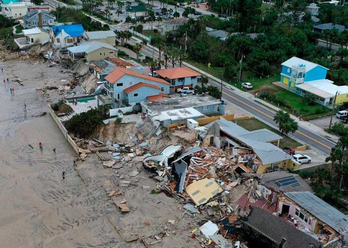 Cuatro muertos y 300.000 de personas sin electricidad por Nicole en Florida