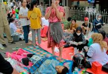 Ascienden a más de 160 muertos tras el sismo de 5.6 en Indonesia