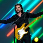 Juanes activa redes con su regreso y el lanzamiento “Amores prohibidos” Juanes lanza “Amores prohibidos”, una cumbia rockera