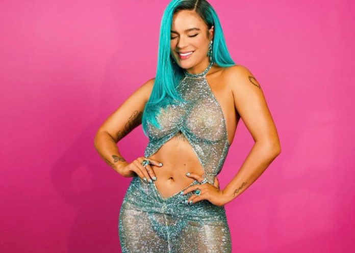 Karol G revela qué hace con los regalos que le dan 