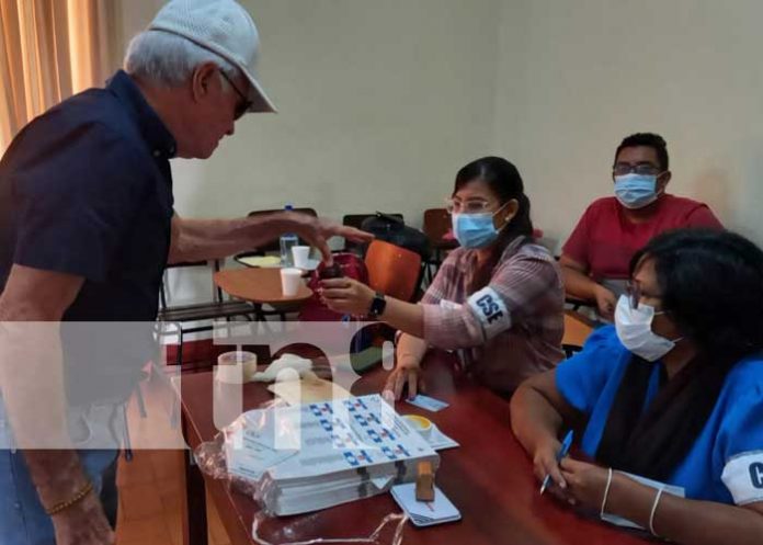 Efectivo voto en las Elecciones Municipales de León