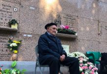 Ancianito de 91 años visita a diario la tumba de su amada «hace 8 años» Hombre de 91 años visita todos los días la tumba de su esposa