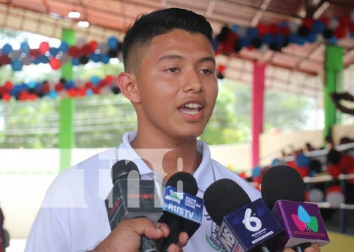 Entrega del bono a bachilleres del Triángulo Minero