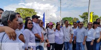 Ofrendas florales a docentes en Nicaragua por el Día de los Fieles Difuntos