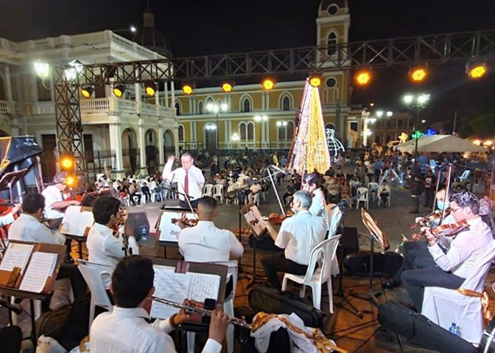 musica Orquesta Nacional realiza concierto navideño en Granada