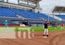 Niños y adolescentes de Managua visitan el nuevo estadio Dennis Martínez