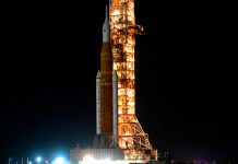 NASA mantiene lanzamiento de cohete a la Luna 